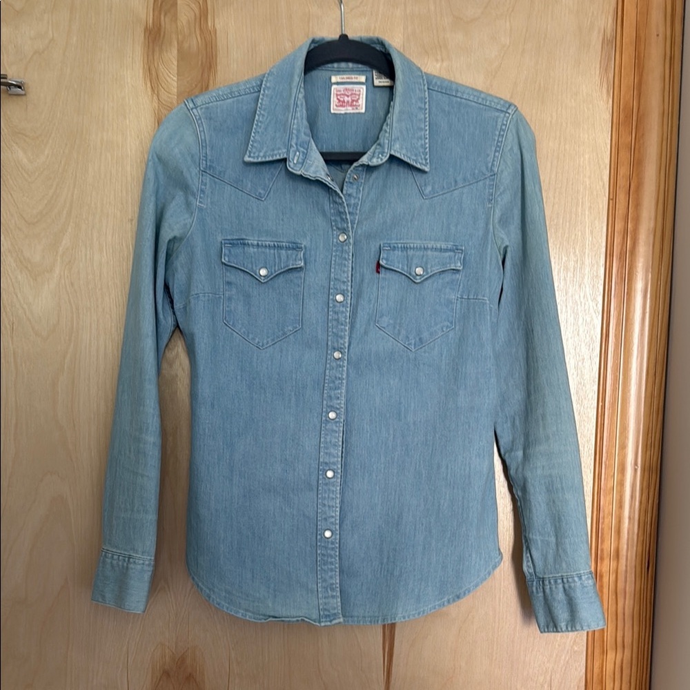 Levi's Light Wash Denim Shirt Jacket